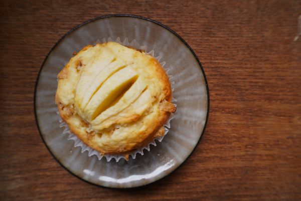 遠野産オニグルミ（和ぐるみ）をたっぷり使ったりんごのマフィン